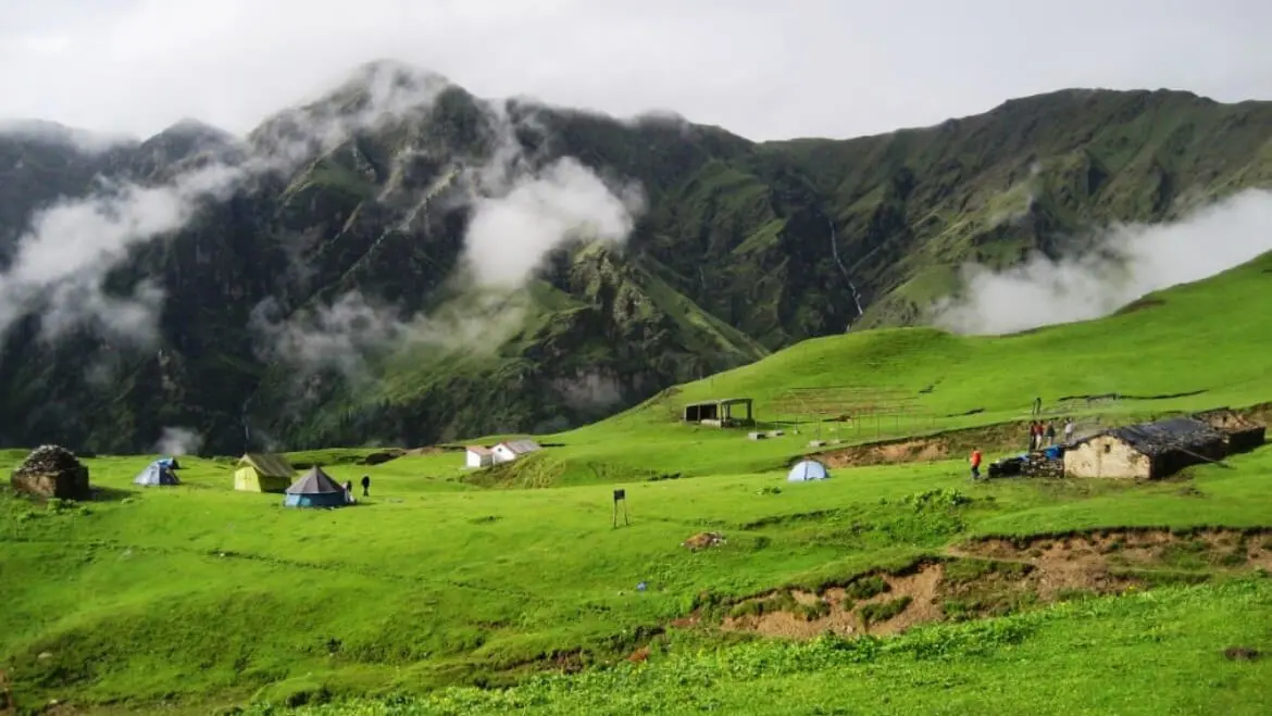 Dayara Bugyal Trek